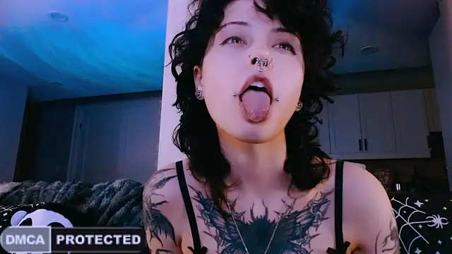 NaughtyLittleFox online show from May 21, 2026, 3:24 am
