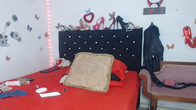 Snapshot of brigitht chatting on June 17, 2026, 3:46 pm brigitht online show from June 17, 2026, 3:46 pm