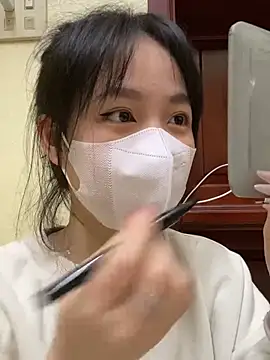 minmin2kk5 online show from February 2, 2025, 3:07 pm