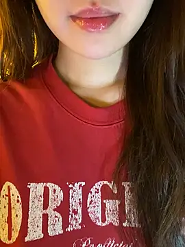 minmin2kk5 online show from April 23, 2026, 3:14 pm
