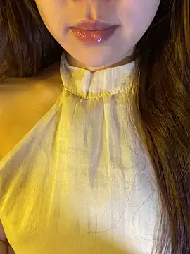minmin2kk5 online show from May 1, 2026, 3:49 pm