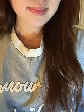minmin2kk5 online show from July 15, 2026, 3:39 pm