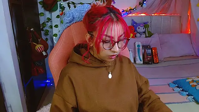 Littlerouse  online show from May 6, 2026, 8:19 am