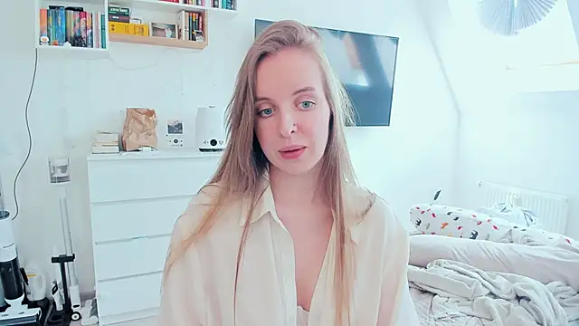 violet blue eyes online show from May 5, 2026, 1:30 pm