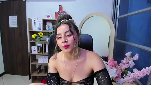 Snapshot of celeste_blue69 chatting on September 18, 2025, 3:08 am celeste blue69 online show from September 18, 2025, 3:08 am