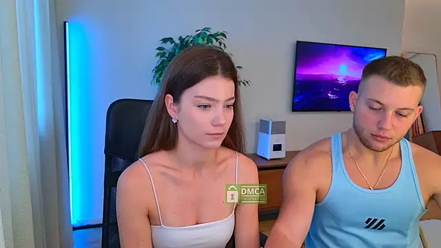 Snapshot of Jony_and_Jessica chatting on June 20, 2026, 5:43 am Jony and Jessica online show from June 20, 2026, 5:43 am