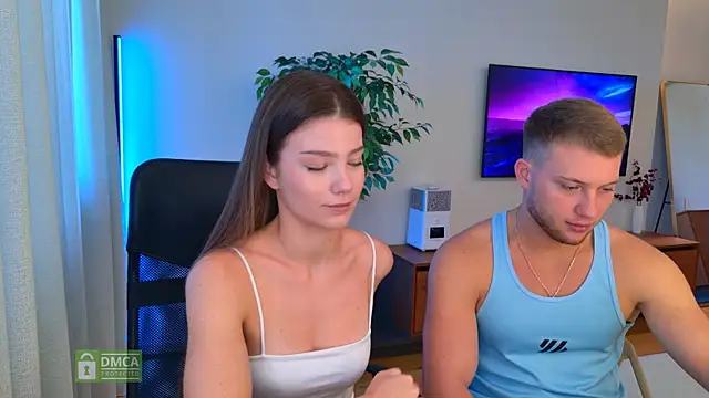 Snapshot of Jony_and_Jessica chatting on July 26, 2026, 6:43 am Jony and Jessica online show from July 26, 2026, 6:43 am