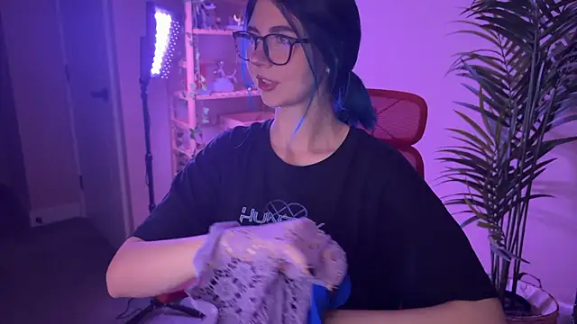  vixenp online show from February 27, 2026, 6:52 pm