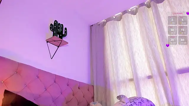 Snapshot of srtaliz chatting on December 13, 2024, 6:49 pm srtaliz online show from December 13, 2024, 6:49 pm