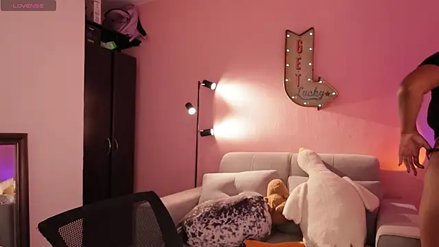 Snapshot of srtaliz chatting on November 11, 2025, 3:23 pm srtaliz online show from November 11, 2025, 3:23 pm