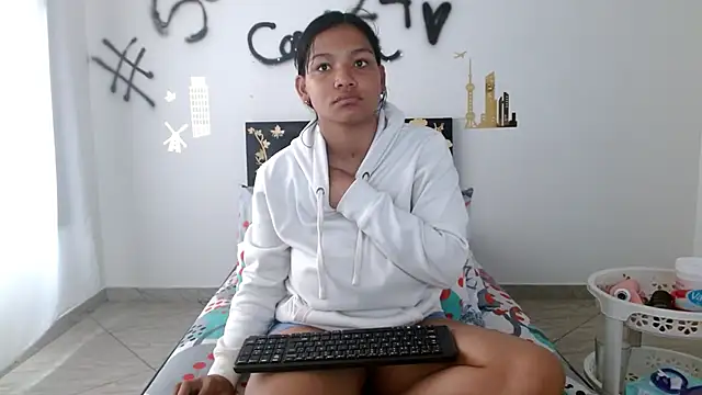 Snapshot of camilavagina24 chatting on September 20, 2025, 11:44 am camilavagina24 online show from September 20, 2025, 11:44 am