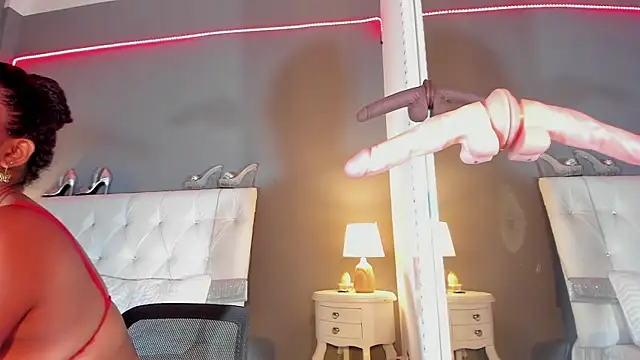 Melinahills online show from December 20, 2024, 7:39 pm