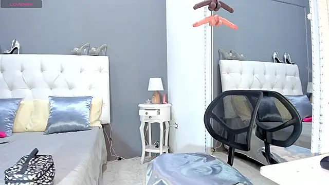 Melinahills online show from January 19, 2025, 2:49 pm