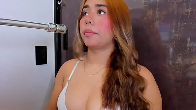 issie cute online show from March 18, 2026, 8:12 pm