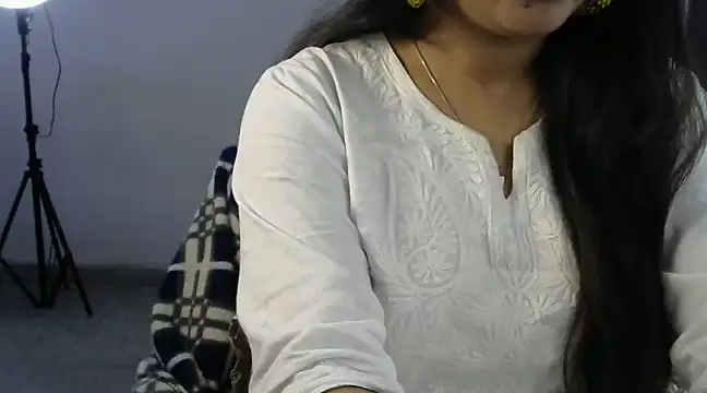 Hazel Doll9 online show from March 3, 2025, 2:48 pm