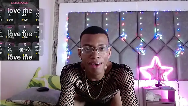 Snapshot of Tiffany_Valentine15 chatting on February 19, 2026, 11:39 am Tiffany Valentine15 online show from February 19, 2026, 11:39 am