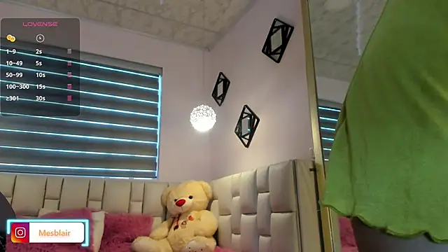Snapshot of blair___mester chatting on June 10, 2026, 1:10 pm blair mester online show from June 10, 2026, 1:10 pm