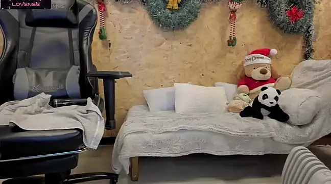 Snapshot of Biancastrongg chatting on December 14, 2024, 5:40 am Biancastrongg online show from December 14, 2024, 5:40 am