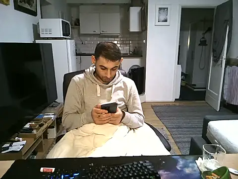 mihaimichael online show from September 15, 2025, 1:38 am