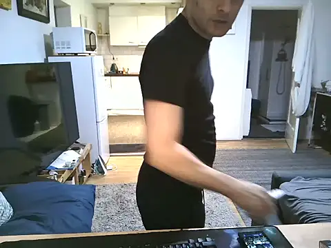 mihaimichael online show from September 26, 2025, 9:52 pm