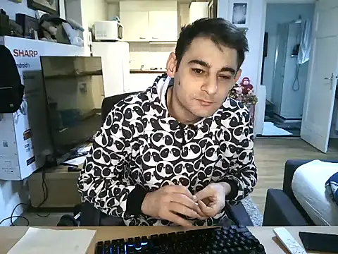 mihaimichael online show from December 16, 2025, 2:11 pm