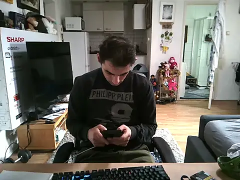 mihaimichael online show from December 19, 2025, 2:02 pm