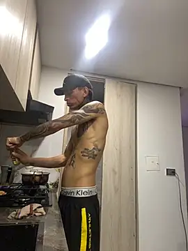 Snapshot of Herem369 chatting on November 9, 2025, 3:16 am Herem369 online show from November 9, 2025, 3:16 am