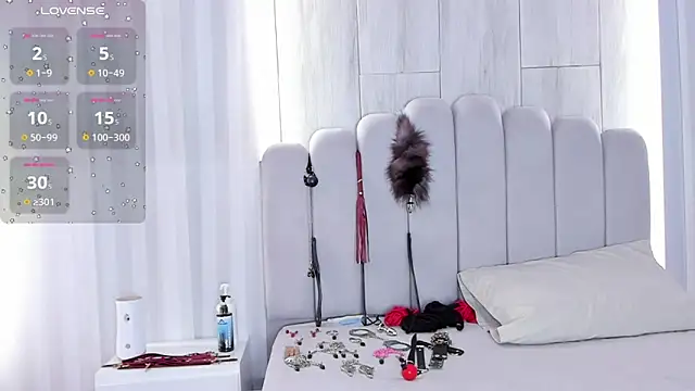 Snapshot of mileyerikson chatting on November 7, 2025, 1:33 pm mileyerikson online show from November 7, 2025, 1:33 pm