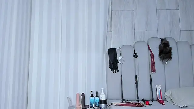 mileyerikson online show from December 20, 2025, 3:57 am