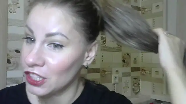 Snapshot of TherestlessKitty chatting on December 6, 2024, 6:15 am TherestlessKitty online show from December 6, 2024, 6:15 am