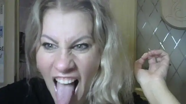 Snapshot of TherestlessKitty chatting on January 27, 2025, 8:51 am TherestlessKitty online show from January 27, 2025, 8:51 am