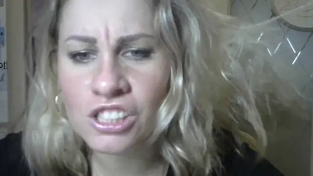 Snapshot of TherestlessKitty chatting on January 28, 2025, 9:08 pm TherestlessKitty online show from January 28, 2025, 9:08 pm