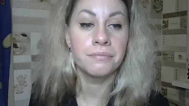 Snapshot of TherestlessKitty chatting on February 24, 2025, 6:05 am TherestlessKitty online show from February 24, 2025, 6:05 am