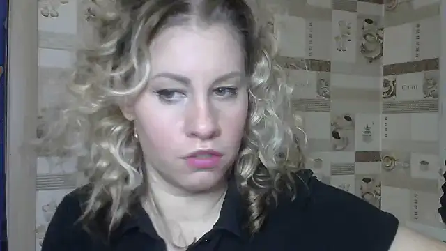 Snapshot of TherestlessKitty chatting on March 4, 2025, 5:53 am TherestlessKitty online show from March 4, 2025, 5:53 am