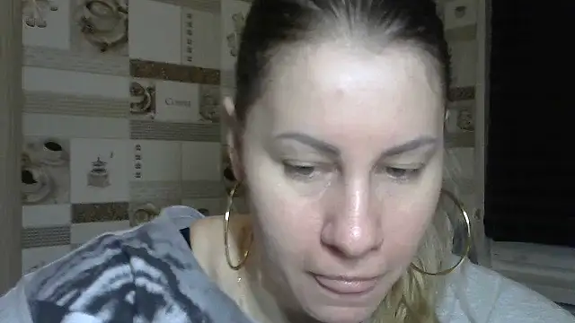 Snapshot of TherestlessKitty chatting on November 29, 2025, 10:24 pm TherestlessKitty online show from November 29, 2025, 10:24 pm