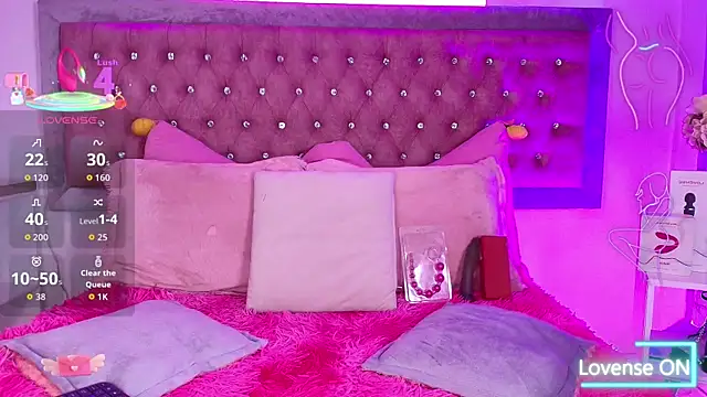 Snapshot of Tayzon_Foxxx chatting on September 11, 2025, 12:38 pm Tayzon Foxxx online show from September 11, 2025, 12:38 pm