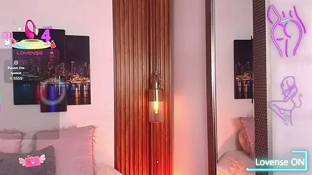 Snapshot of Tayzon_Foxxx chatting on September 14, 2025, 12:54 am Tayzon Foxxx online show from September 14, 2025, 12:54 am