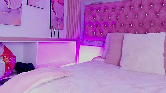 Tayzon Foxxx online show from June 1, 2026, 8:21 pm