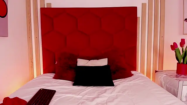 Tayzon Foxxx online show from July 23, 2026, 8:29 pm