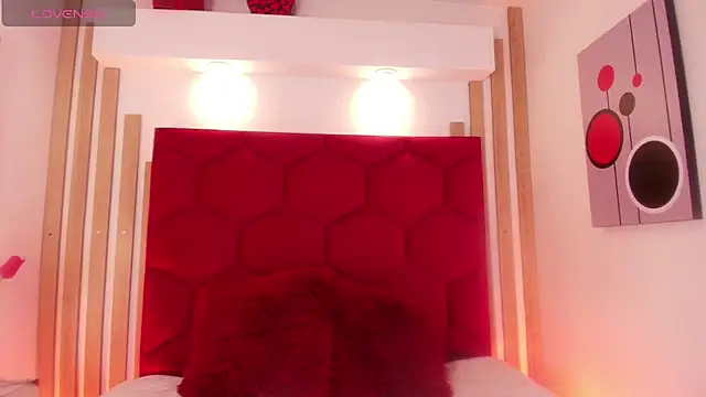 Tayzon Foxxx online show from August 8, 2026, 8:22 pm