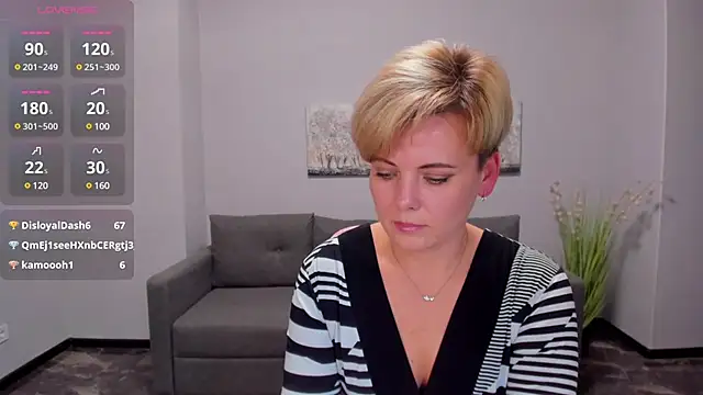 Snapshot of Julia_Wilsone chatting on December 11, 2024, 5:37 pm Julia Wilsone online show from December 11, 2024, 5:37 pm