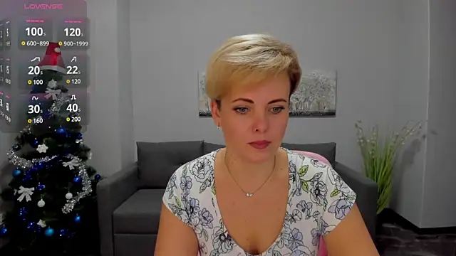 Snapshot of Julia_Wilsone chatting on December 18, 2024, 6:43 am Julia Wilsone online show from December 18, 2024, 6:43 am