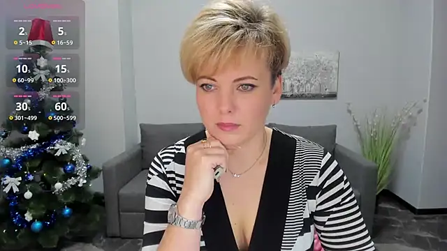 Snapshot of Julia_Wilsone chatting on December 23, 2024, 7:06 am Julia Wilsone online show from December 23, 2024, 7:06 am