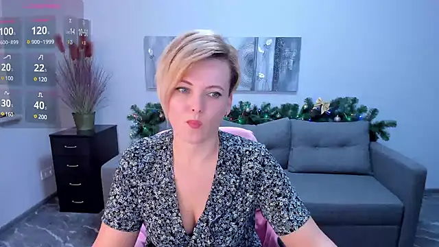 Snapshot of Julia_Wilsone chatting on January 5, 2025, 12:53 pm Julia Wilsone online show from January 5, 2025, 12:53 pm