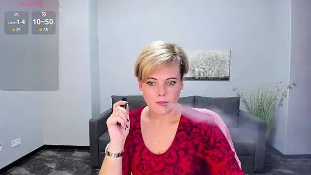 Snapshot of Julia_Wilsone chatting on January 19, 2025, 1:01 pm Julia Wilsone online show from January 19, 2025, 1:01 pm