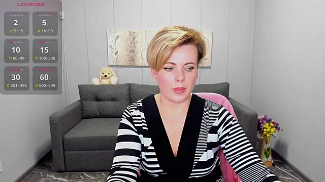 Snapshot of Julia_Wilsone chatting on January 27, 2025, 1:09 pm Julia Wilsone online show from January 27, 2025, 1:09 pm