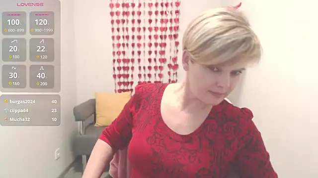 Snapshot of Julia_Wilsone chatting on February 10, 2025, 4:14 pm Julia Wilsone online show from February 10, 2025, 4:14 pm