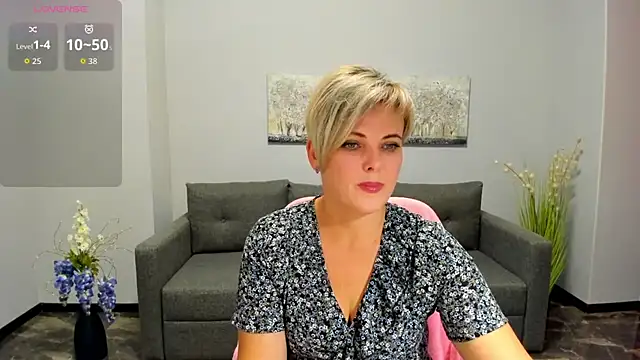 Snapshot of Julia_Wilsone chatting on September 26, 2025, 11:58 am Julia Wilsone online show from September 26, 2025, 11:58 am