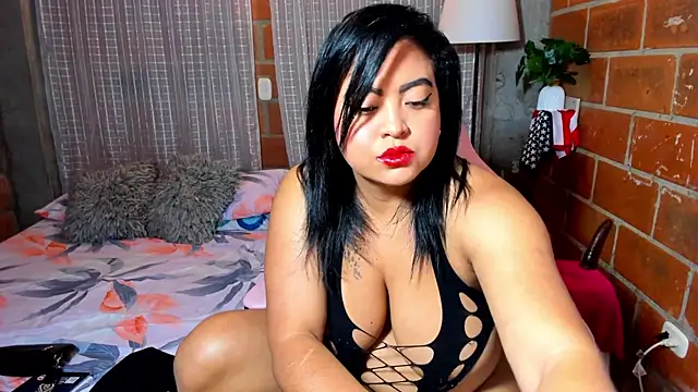 Snapshot of ivy_roosx chatting on July 19, 2026, 8:12 pm ivy roosx online show from July 19, 2026, 8:12 pm