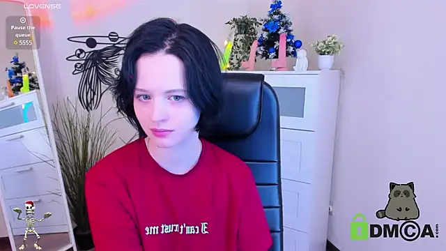 Alina Mills online show from December 17, 2024, 10:44 am